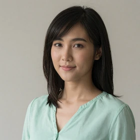 Sasithorn, a 24-year-old Thai woman from Udon Thani with dark hair and sweet smile looking for Western partner
