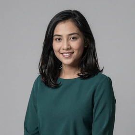Siti Hajar, a 28-year-old Bruneian professional woman from Tutong with confident smile looking for meaningful relationship